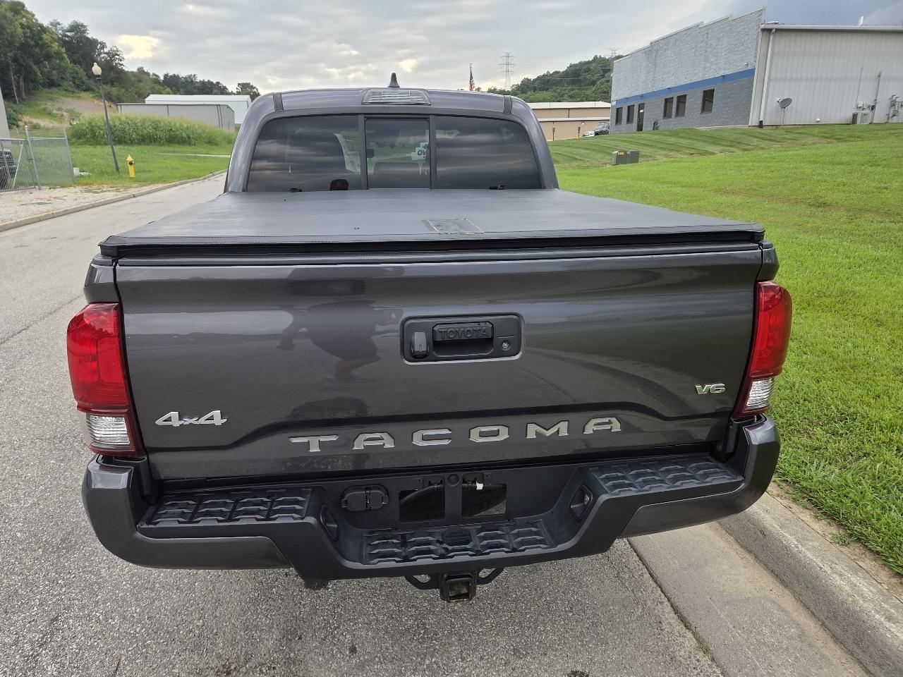 Toyota Tacoma 4WD 2021