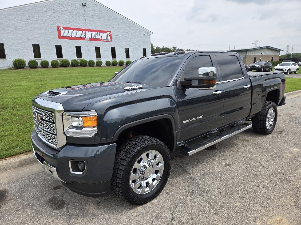 GMC Sierra 2500HD Denali Crew Cab 4WD 2019