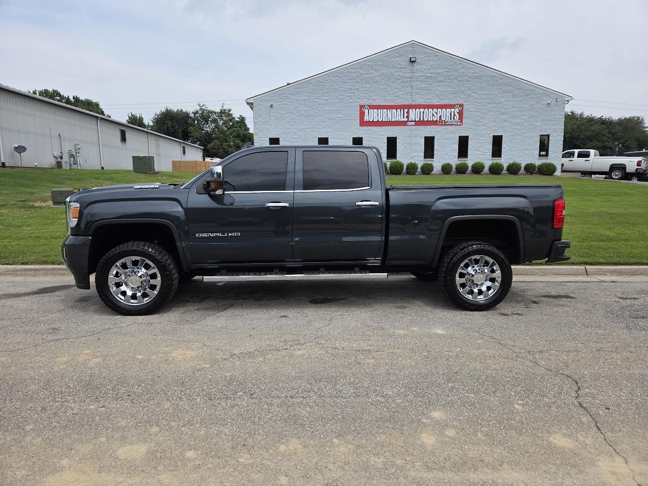 GMC Sierra 2500HD Denali Crew Cab 4WD 2019