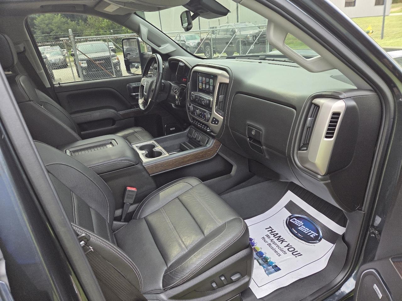 GMC Sierra 2500HD Denali Crew Cab 4WD 2019
