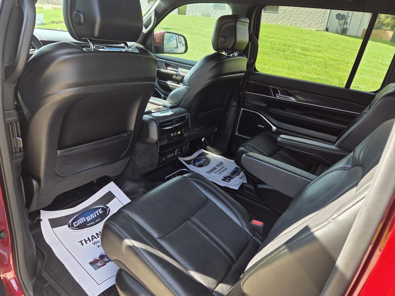 Jeep Wagoneer Series III 4WD 2022