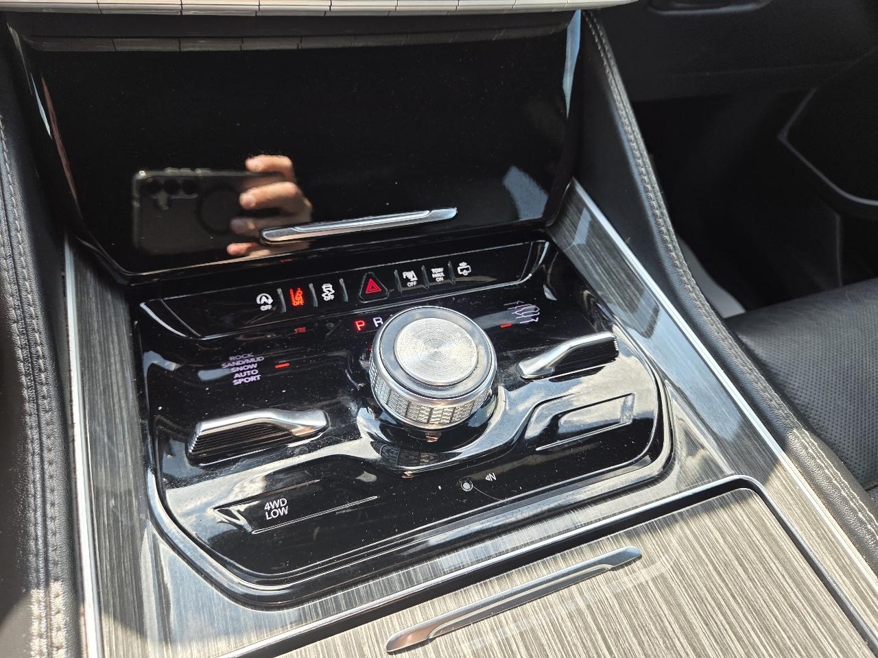 Jeep Wagoneer Series III 4WD 2022