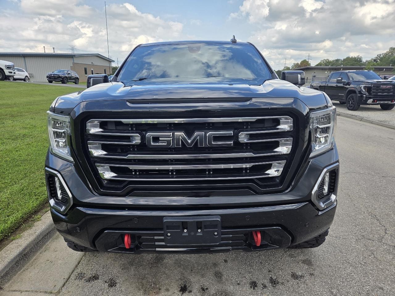 GMC Sierra 1500 AT4 Crew Cab Short Box 4WD 2021