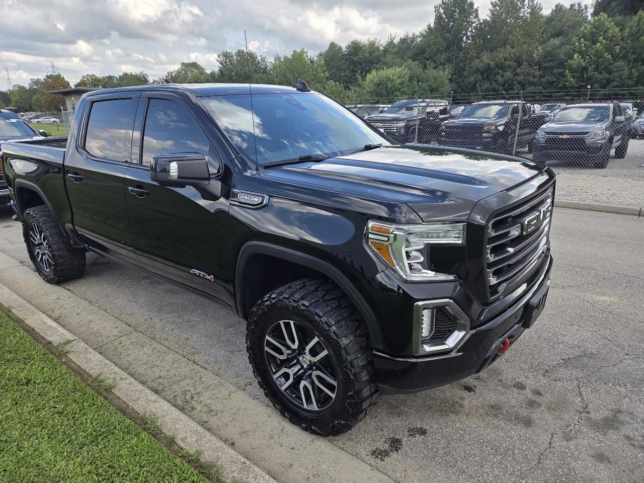 GMC Sierra 1500 AT4 Crew Cab Short Box 4WD 2021