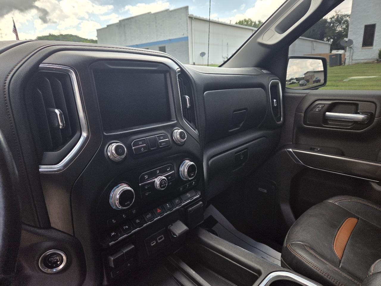 GMC Sierra 1500 AT4 Crew Cab Short Box 4WD 2021