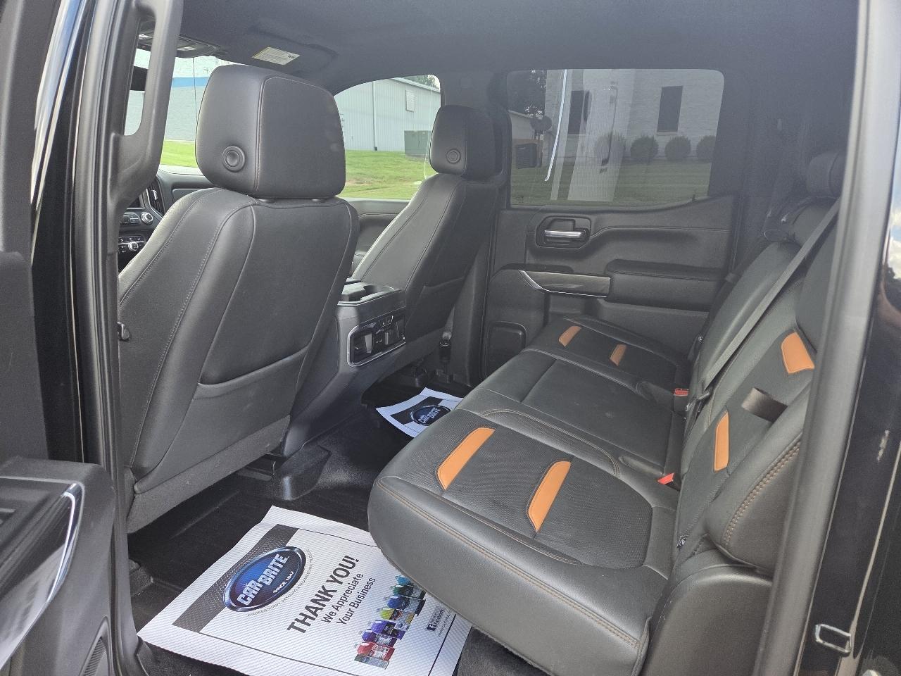 GMC Sierra 1500 AT4 Crew Cab Short Box 4WD 2021
