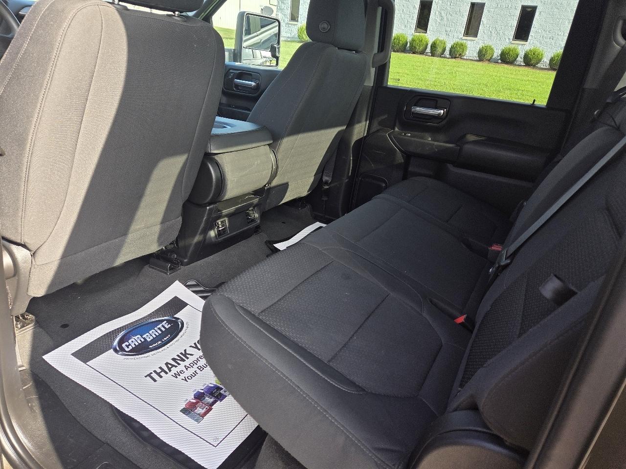 Chevrolet Silverado 2500HD Custom Crew Cab Short Box 4WD 2023