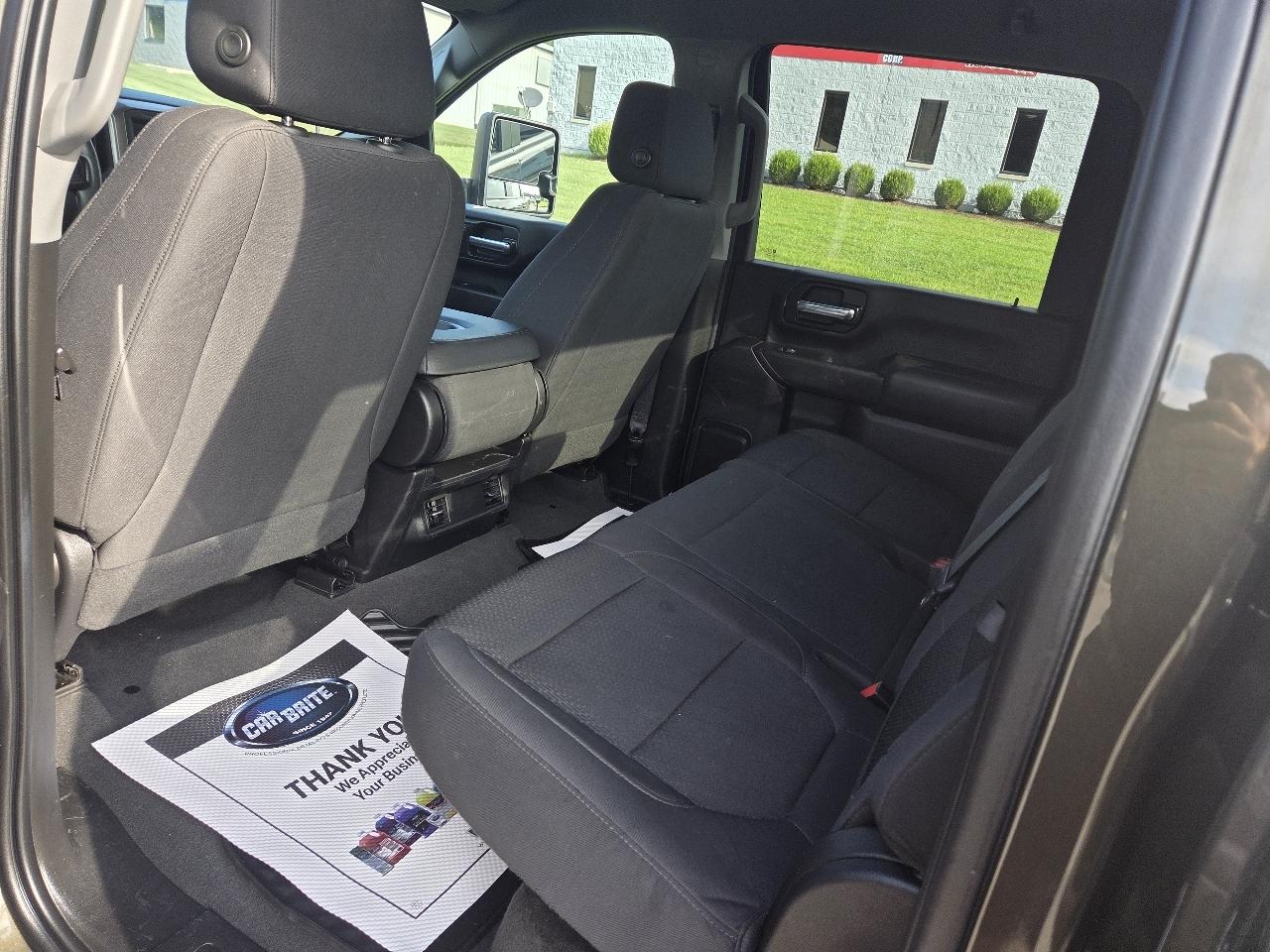 Chevrolet Silverado 2500HD Custom Crew Cab Short Box 4WD 2023