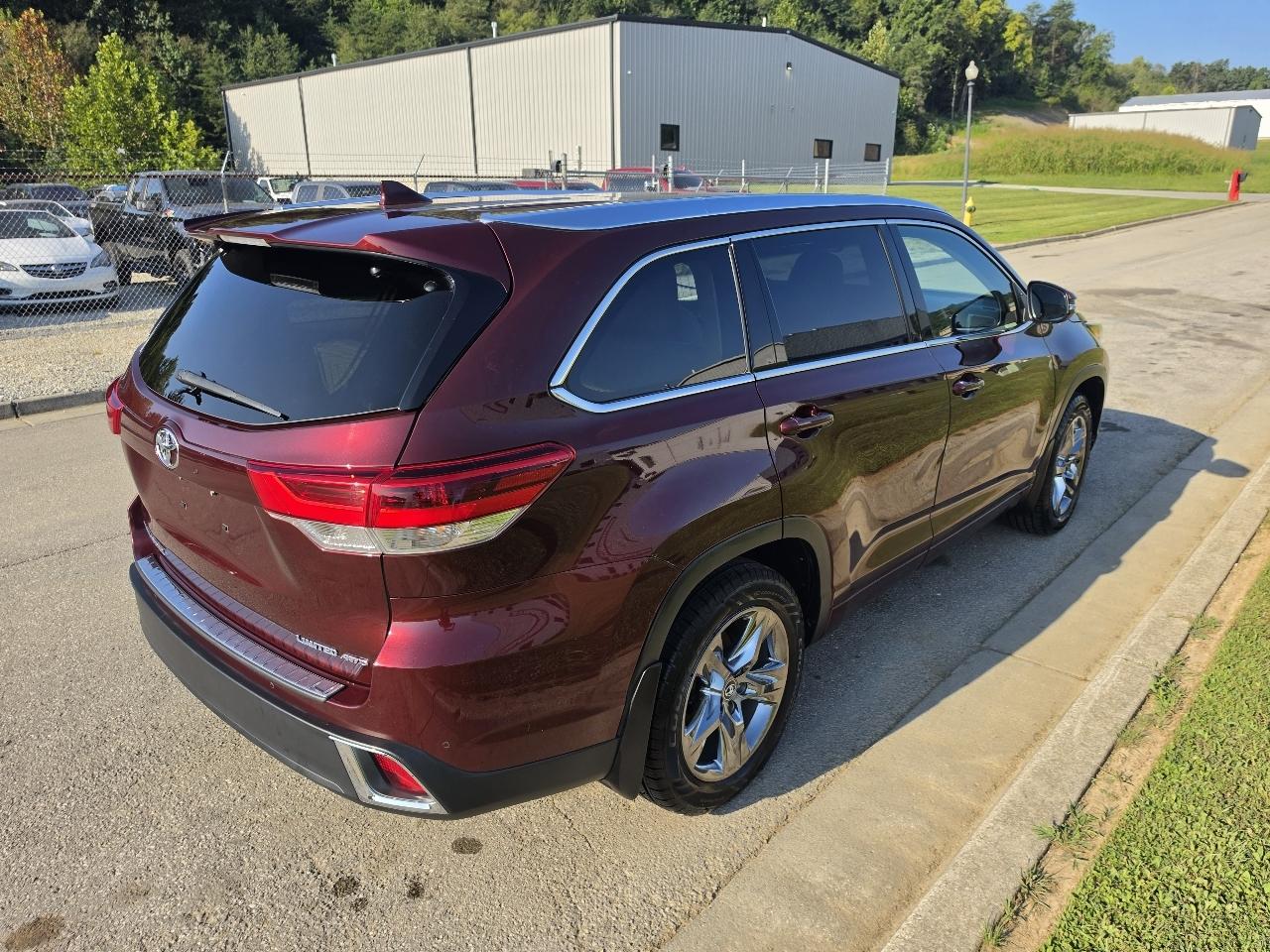 Toyota Highlander Limited AWD V6 2017