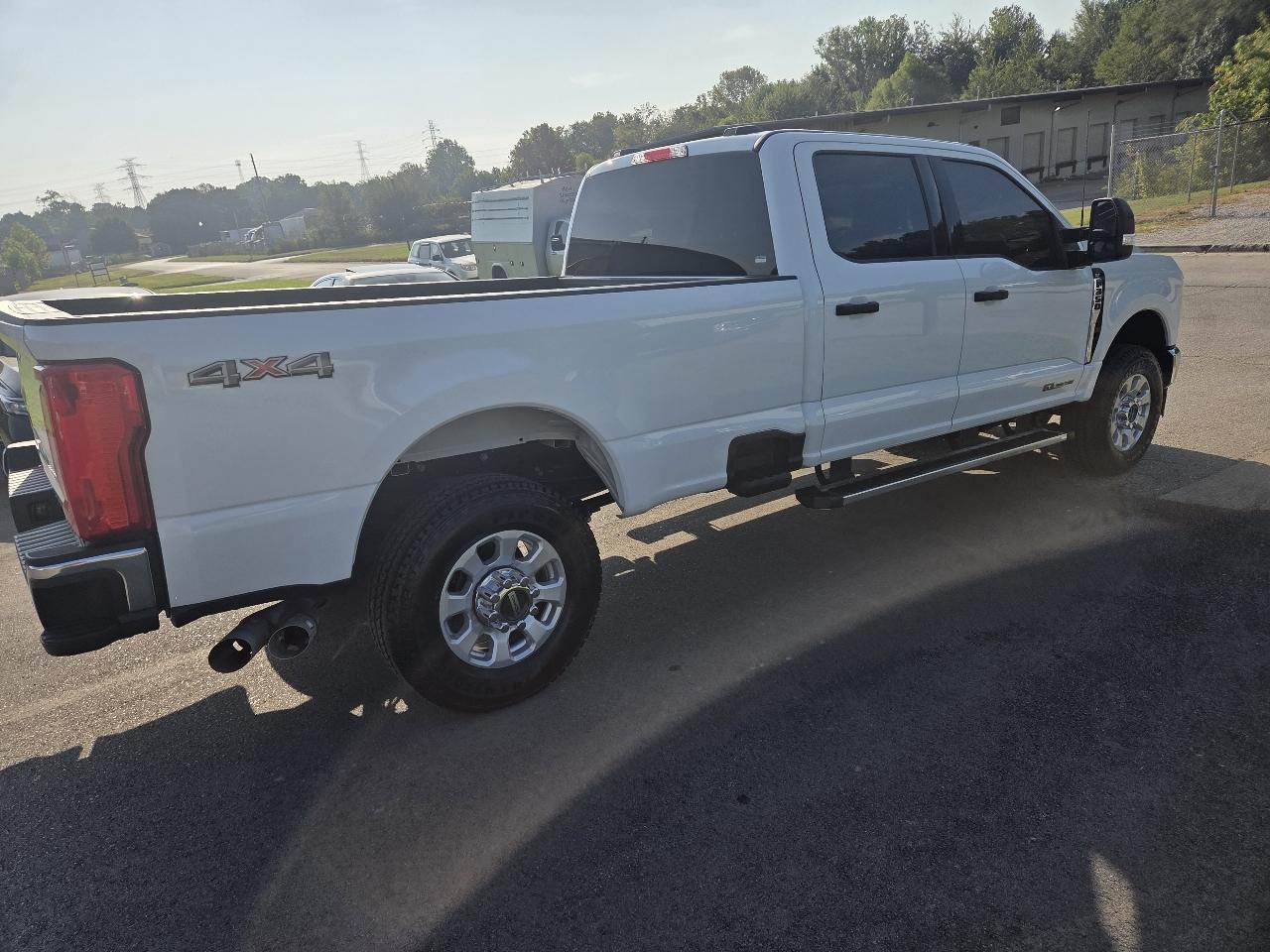 Ford F-350 SD XLT Crew Cab 4WD 2024