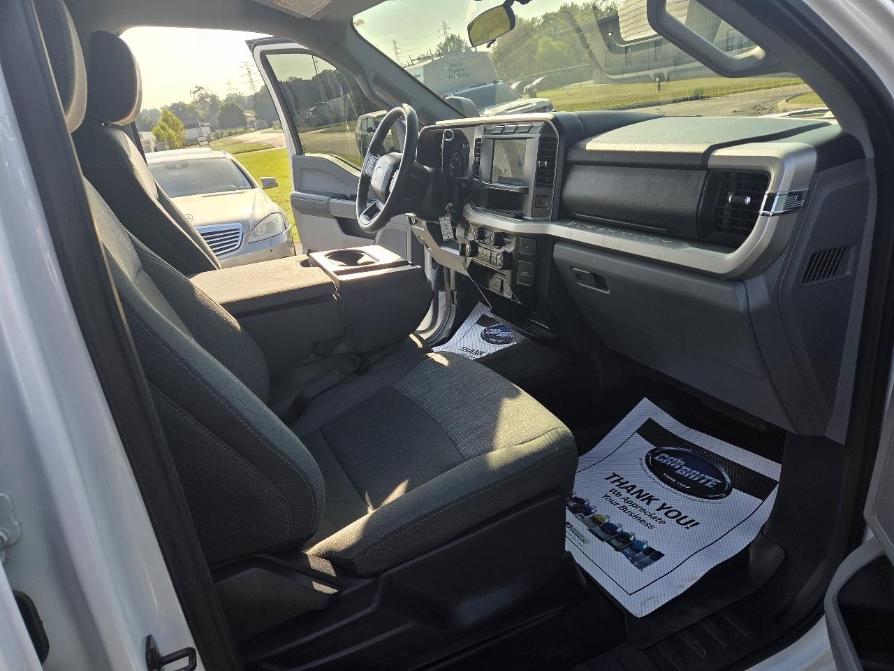 Ford F-350 SD XLT Crew Cab 4WD 2024