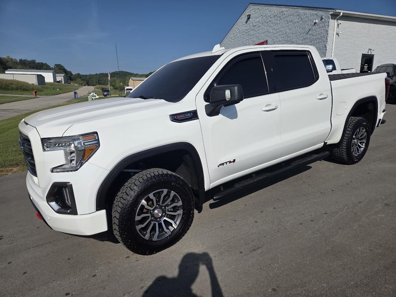 GMC Sierra 1500 AT4 Crew Cab Short Box 4WD 2020