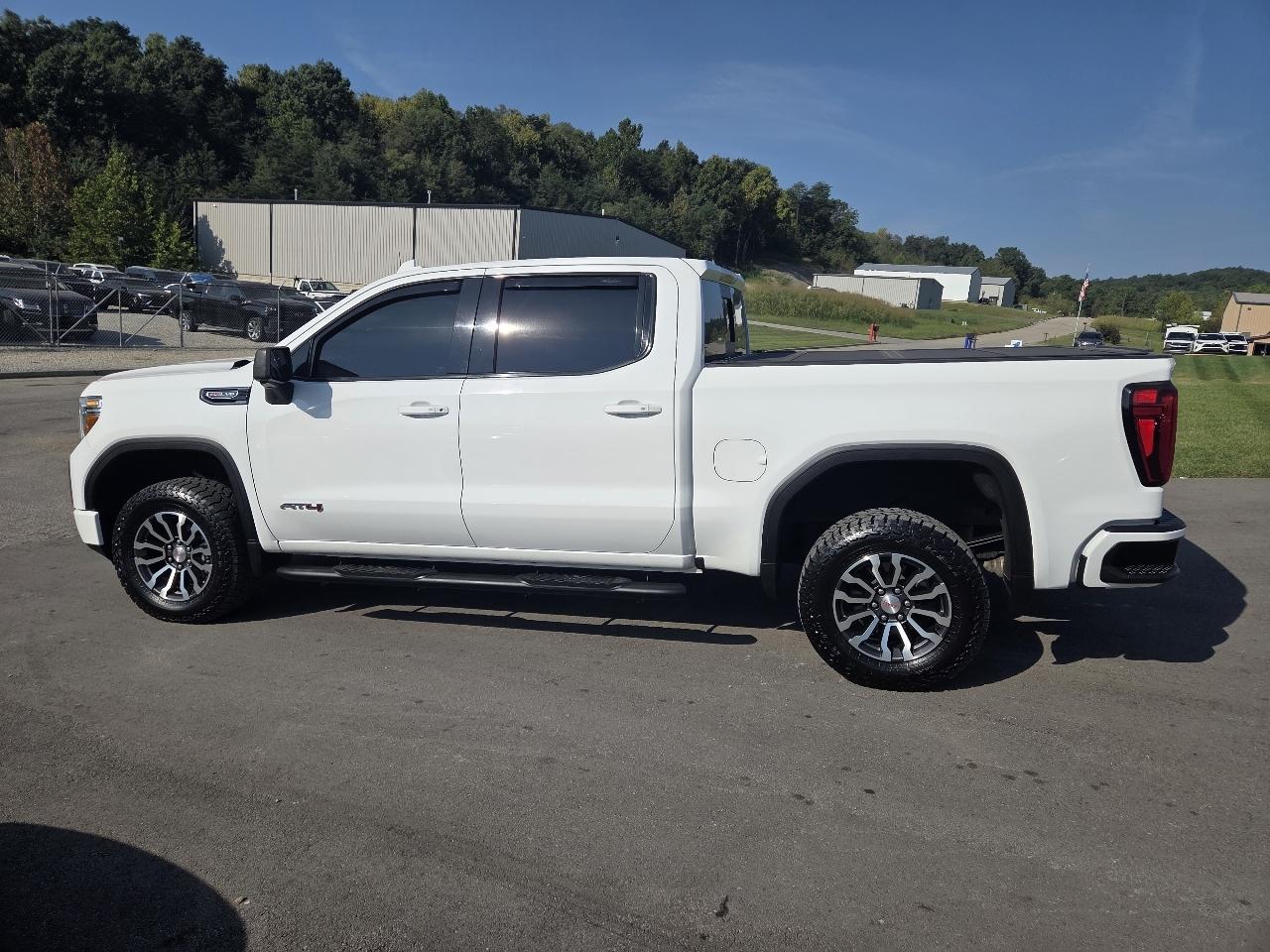 GMC Sierra 1500 AT4 Crew Cab Short Box 4WD 2020