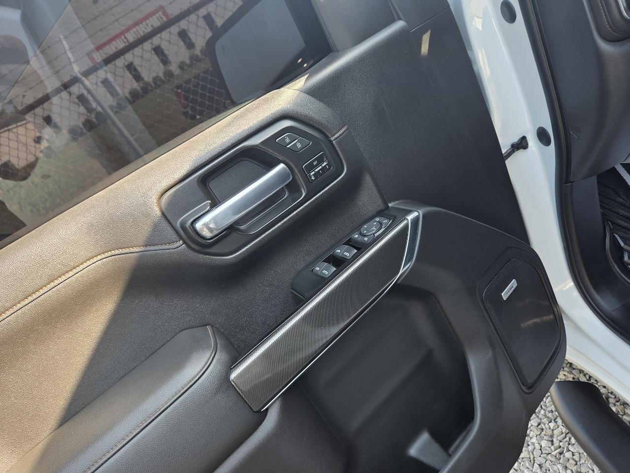 GMC Sierra 1500 AT4 Crew Cab Short Box 4WD 2020