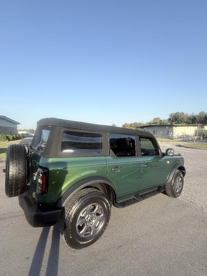 Ford Bronco Base 4-Door 2023