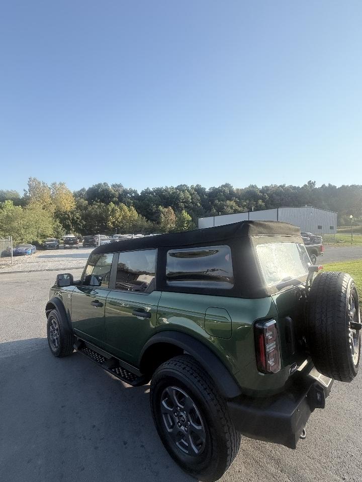 Ford Bronco Base 4-Door 2023