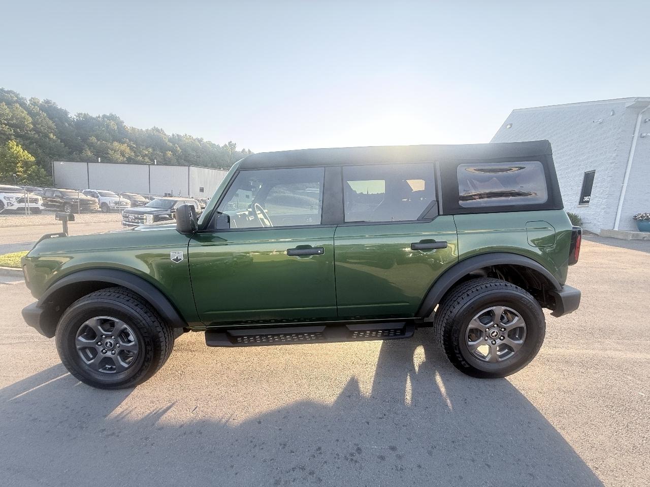 Ford Bronco Base 4-Door 2023