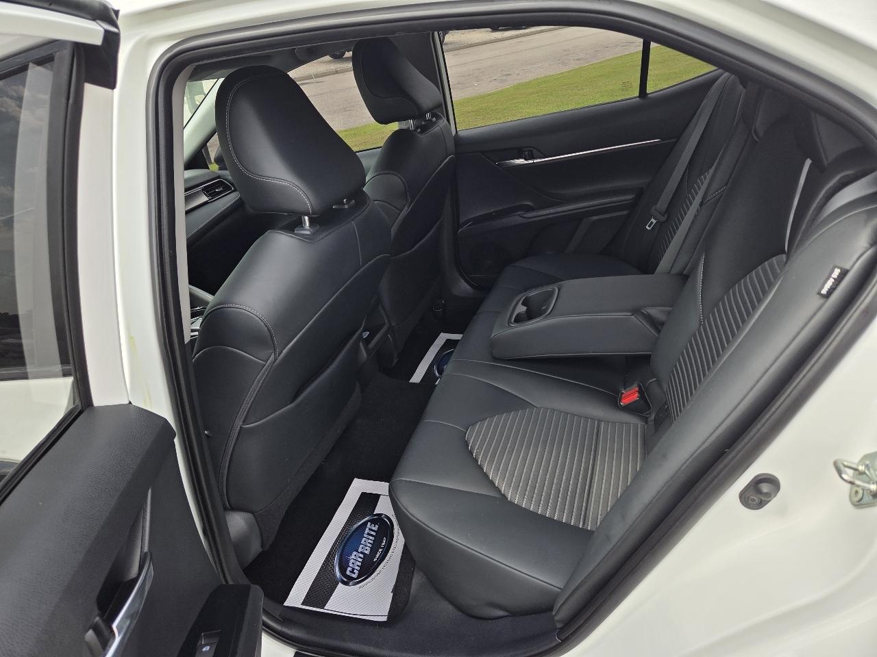 Toyota Camry SE 2020