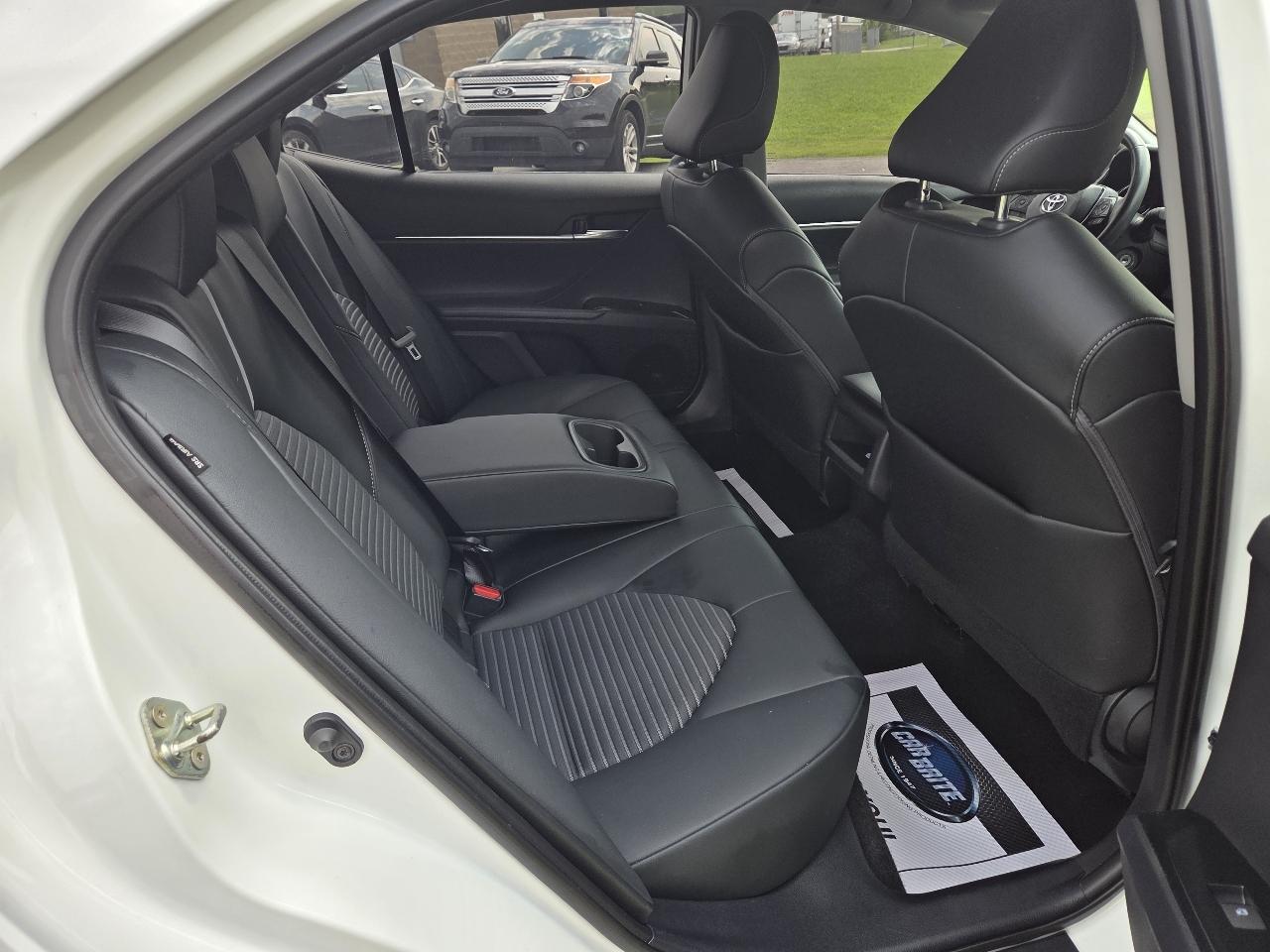 Toyota Camry SE 2020
