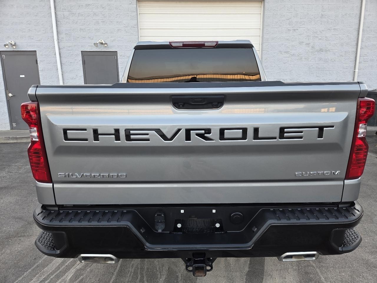 Chevrolet Silverado 1500 4WD Crew Cab 147" Custom Trail Boss 2024