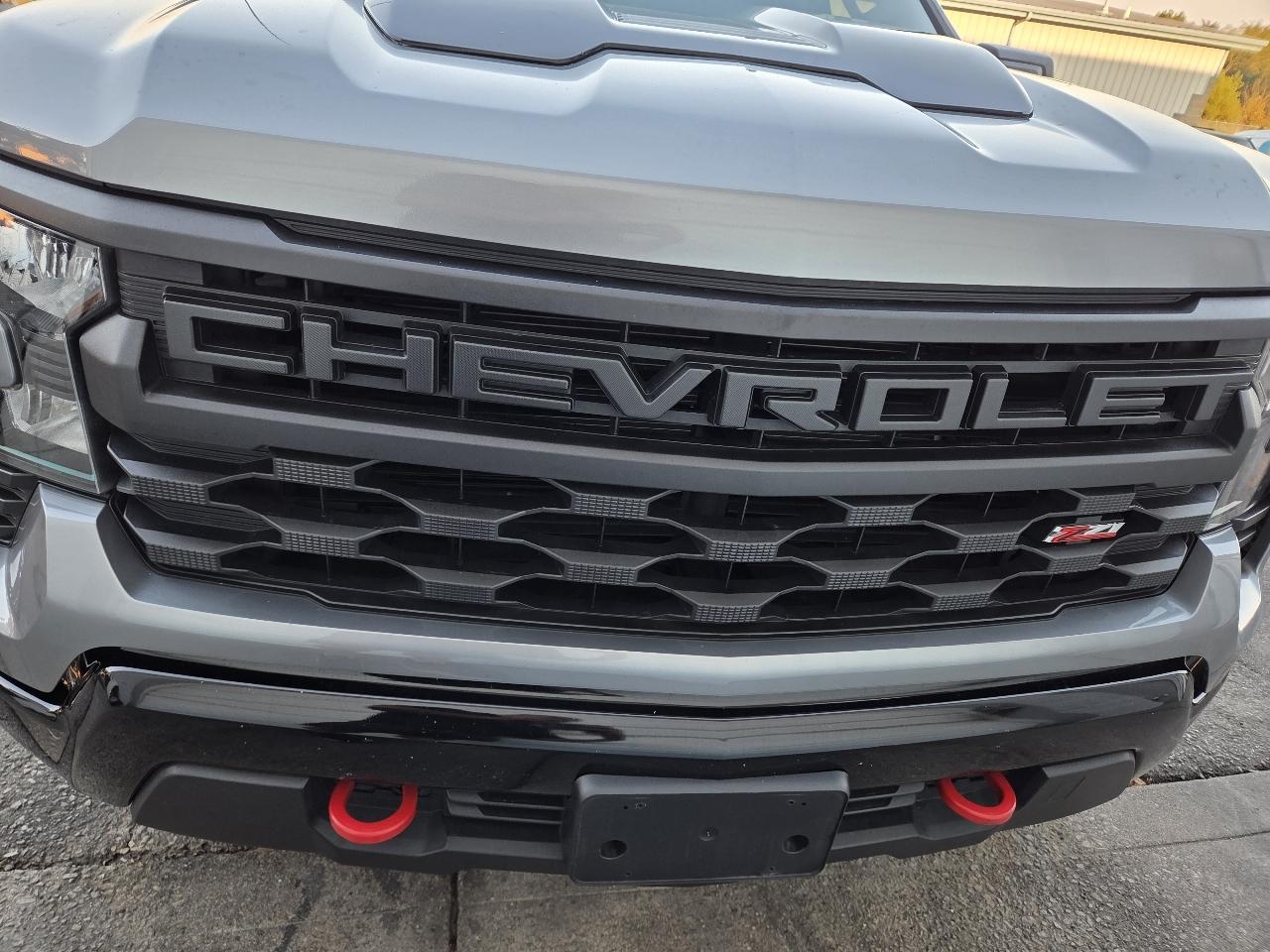 Chevrolet Silverado 1500 4WD Crew Cab 147" Custom Trail Boss 2024
