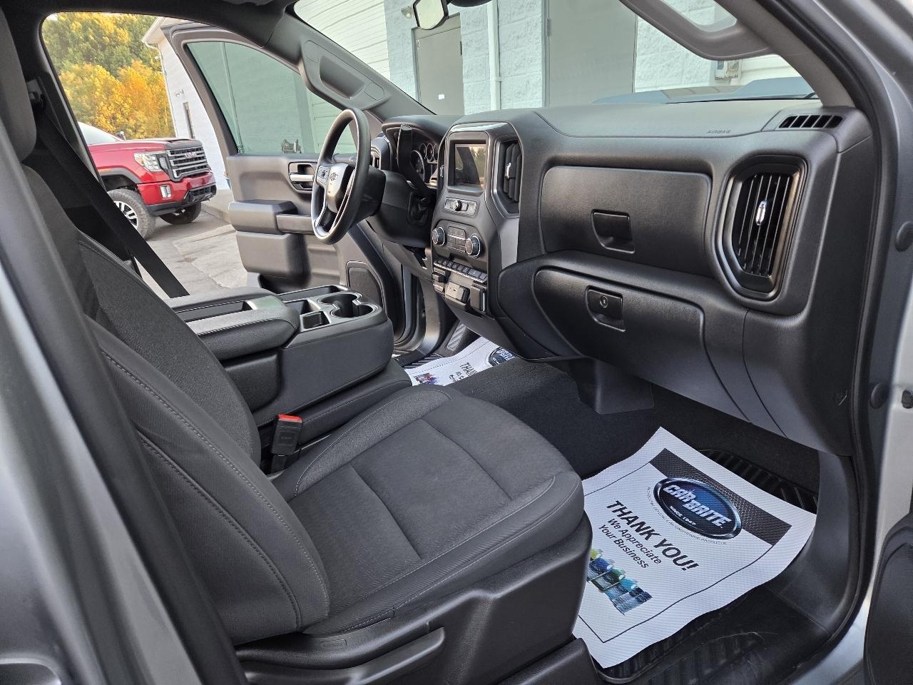Chevrolet Silverado 1500 4WD Crew Cab 147" Custom Trail Boss 2024
