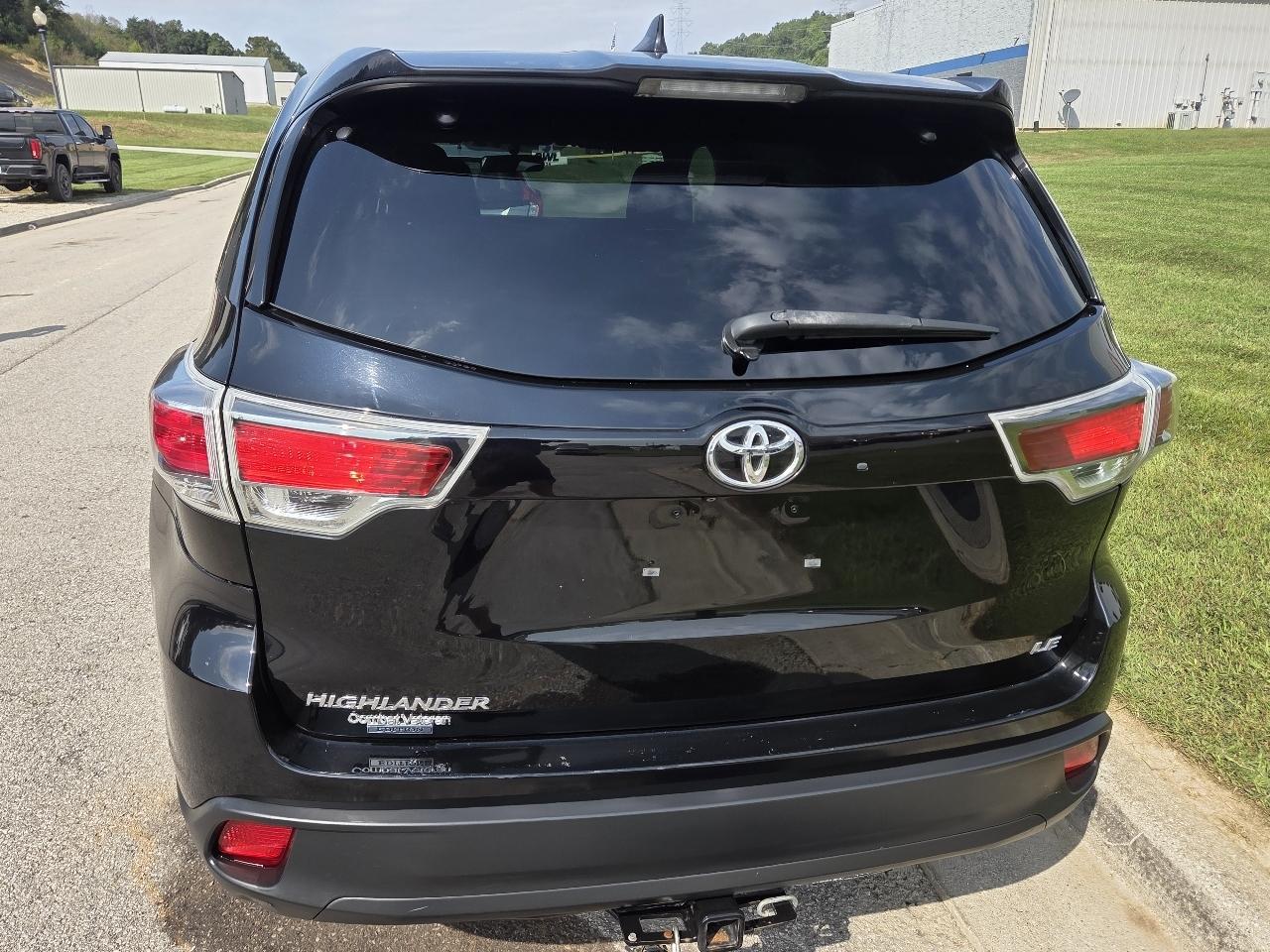 Toyota Highlander LE FWD V6 2015