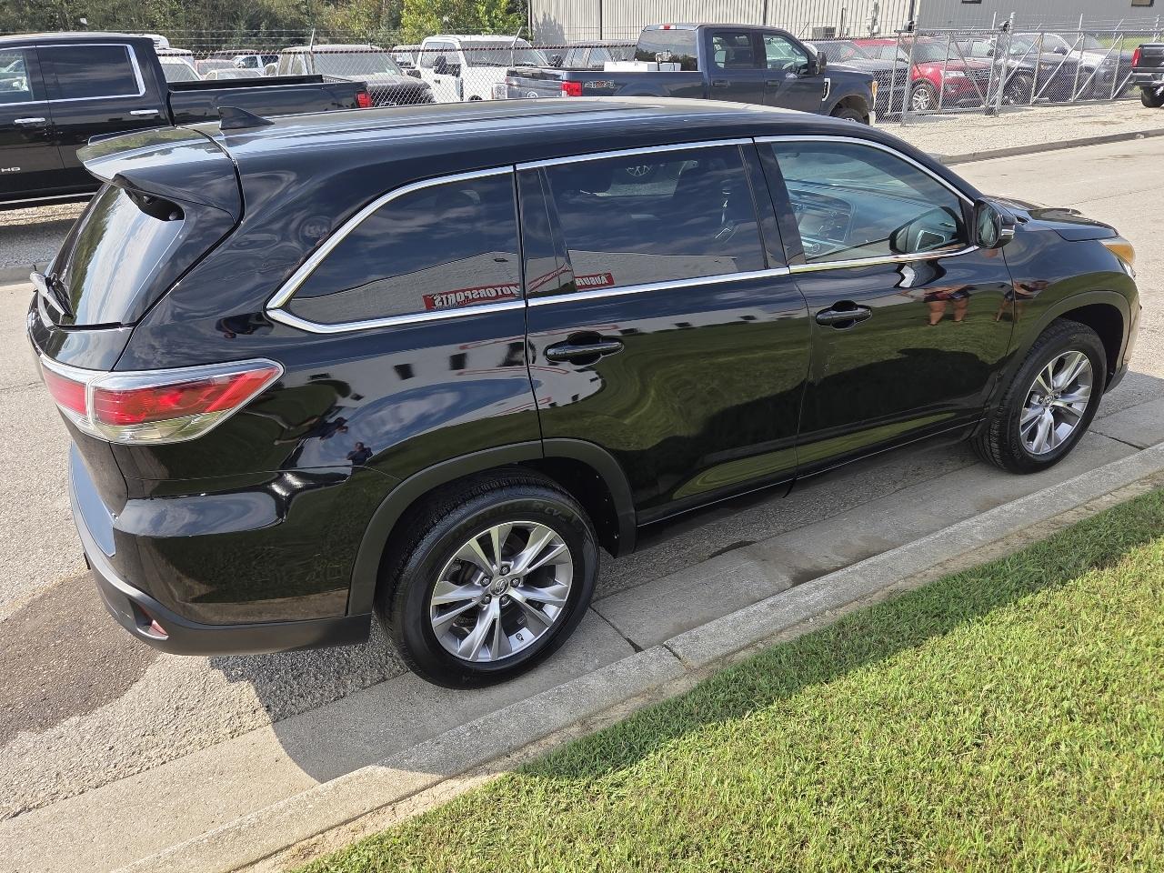 Toyota Highlander LE FWD V6 2015