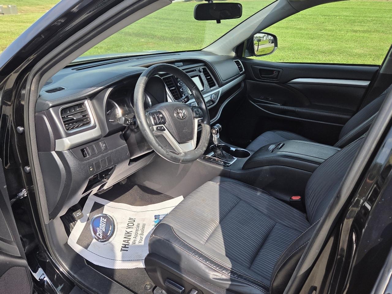 Toyota Highlander LE FWD V6 2015