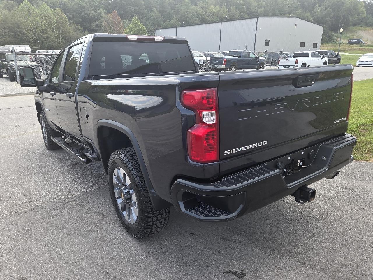 Chevrolet Silverado 2500HD Custom Crew Cab Short Box 4WD 2024