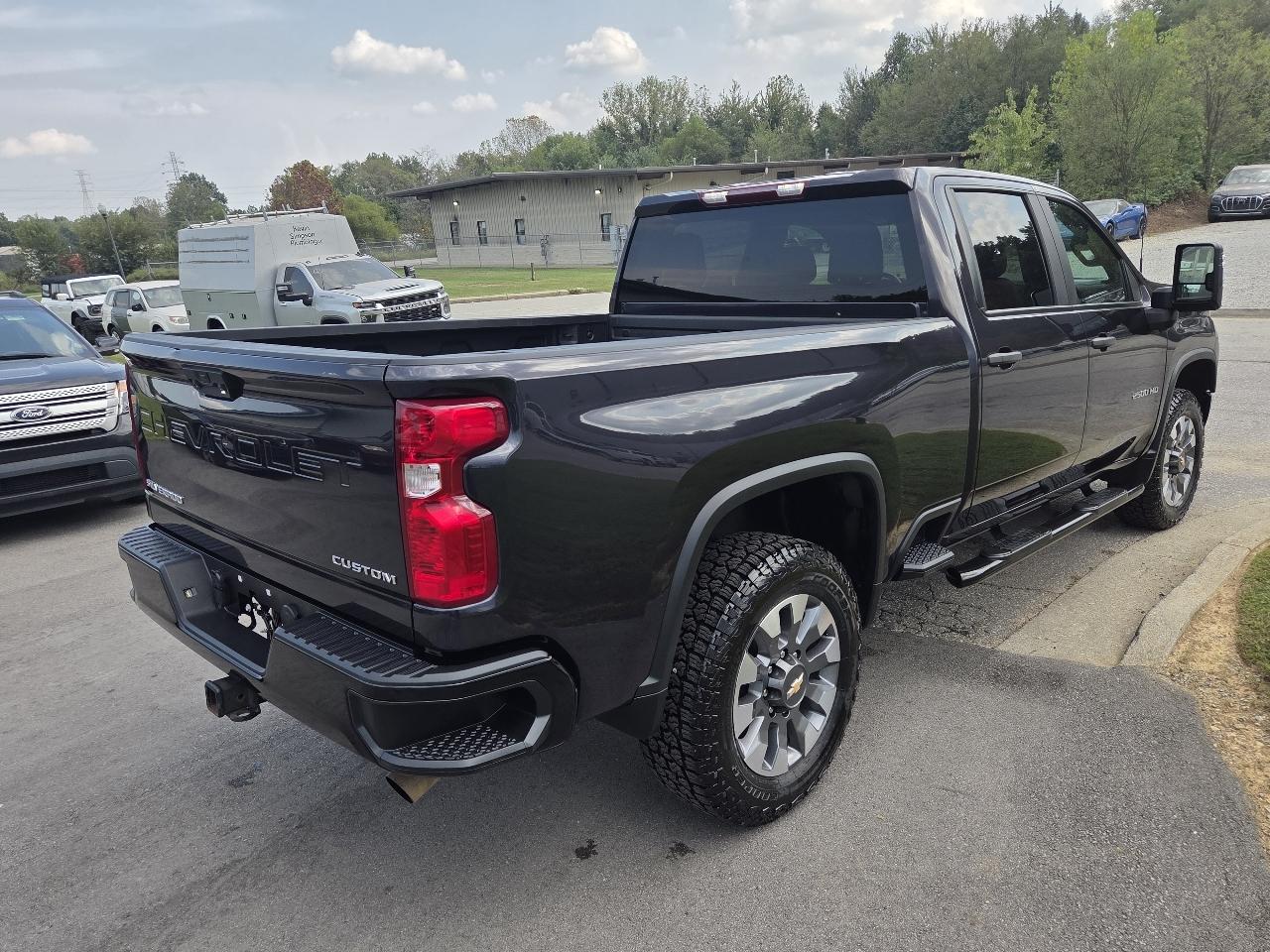 Chevrolet Silverado 2500HD Custom Crew Cab Short Box 4WD 2024