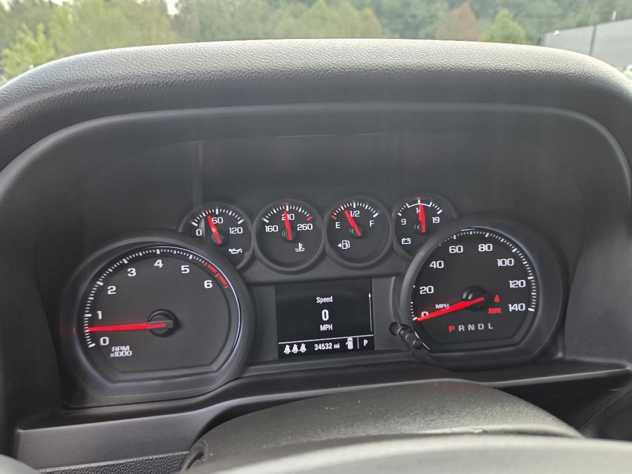 Chevrolet Silverado 2500HD Custom Crew Cab Short Box 4WD 2024