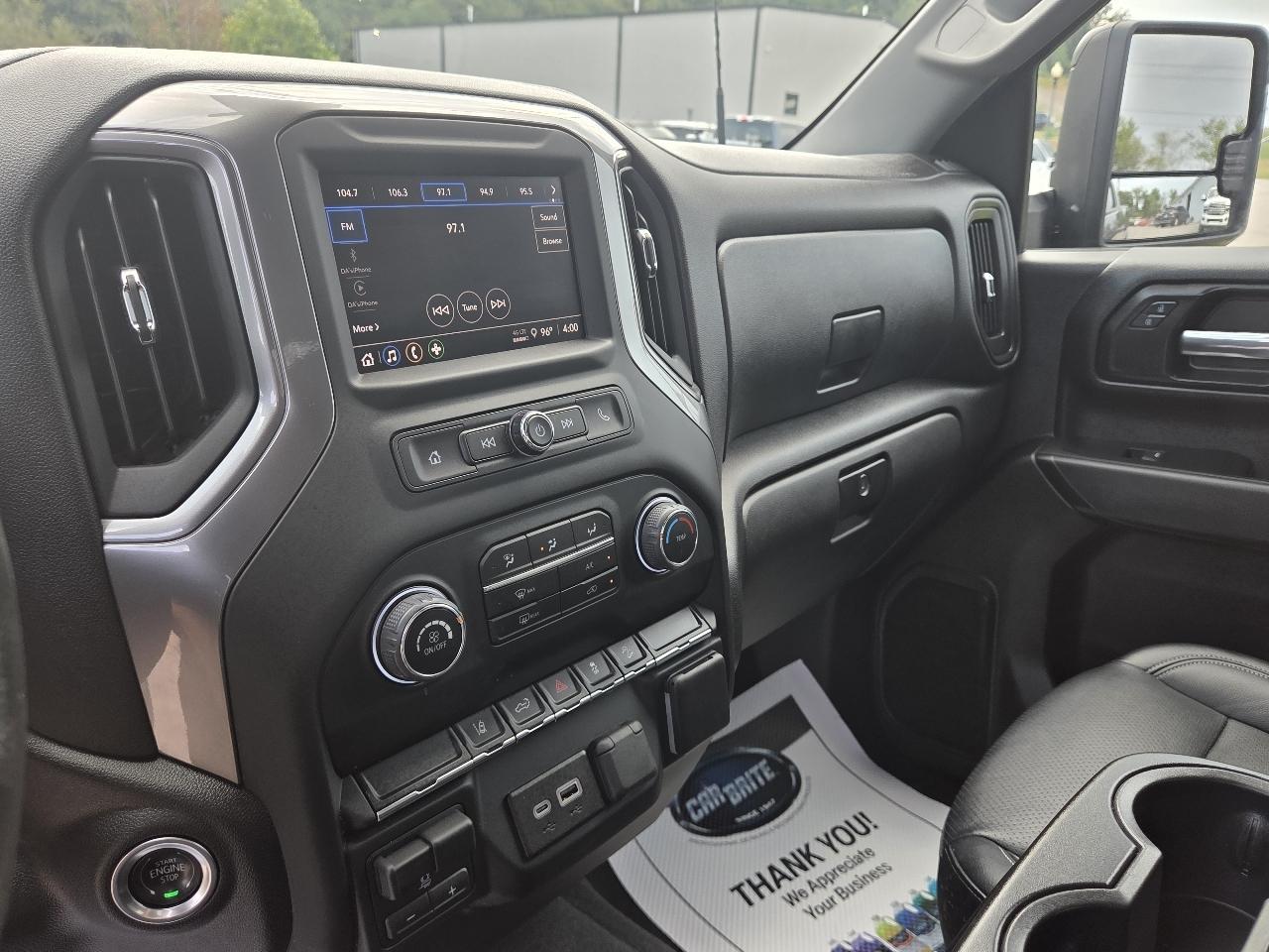 Chevrolet Silverado 2500HD Custom Crew Cab Short Box 4WD 2024