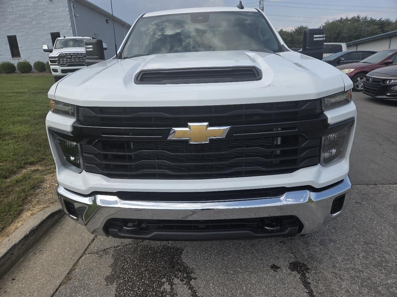 Chevrolet Silverado 2500HD 4WD Crew Cab 167.7" Work Truck 2024