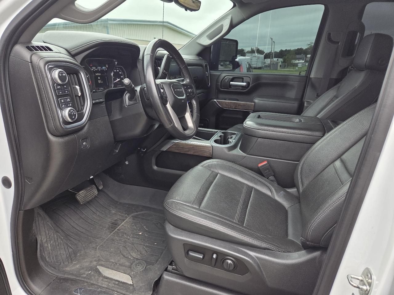 GMC Sierra 2500HD Denali Crew Cab 4WD 2021