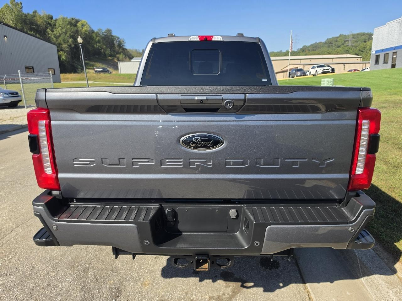 Ford F-250 SD Lariat SuperCab SWB 4WD 2024