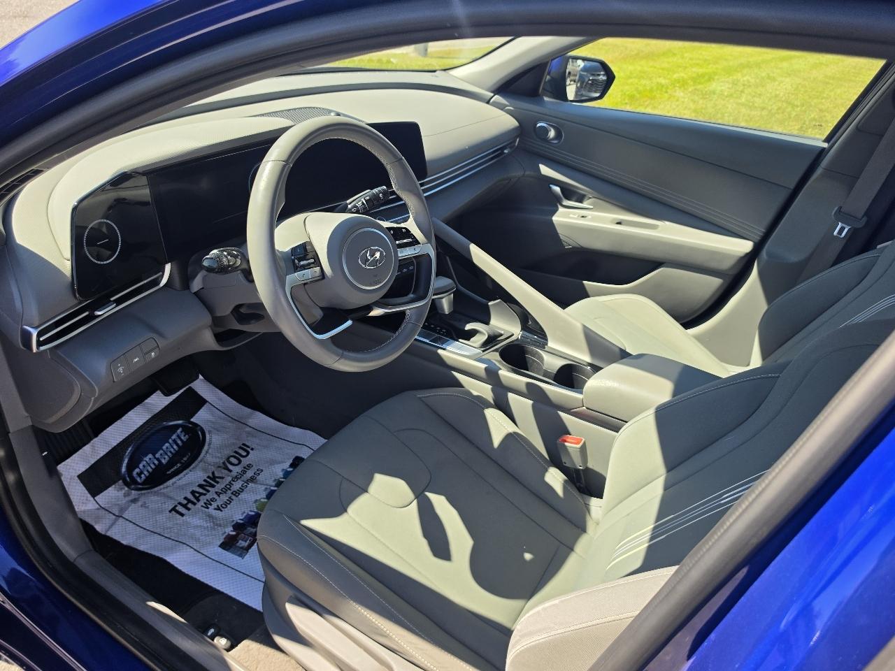 Hyundai Elantra SEL 2023