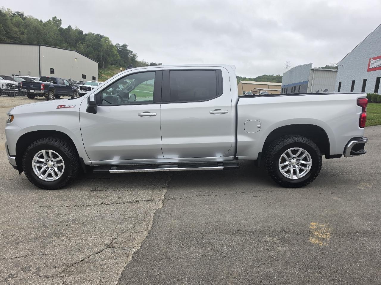 Chevrolet Silverado 1500 4WD Crew Cab 143.5" LT 2021