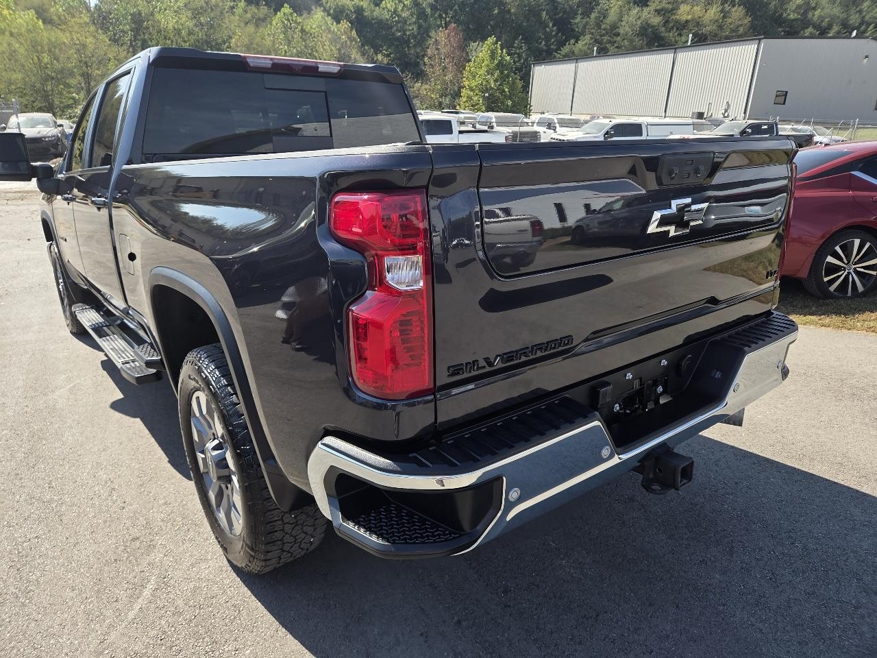 Chevrolet Silverado 2500HD 4WD Crew Cab 153" LT 2024