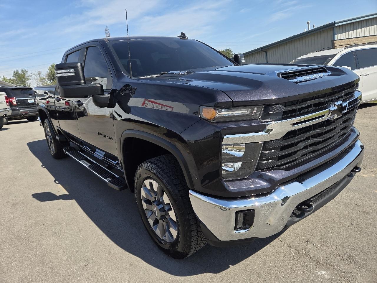 Chevrolet Silverado 2500HD 4WD Crew Cab 153" LT 2024