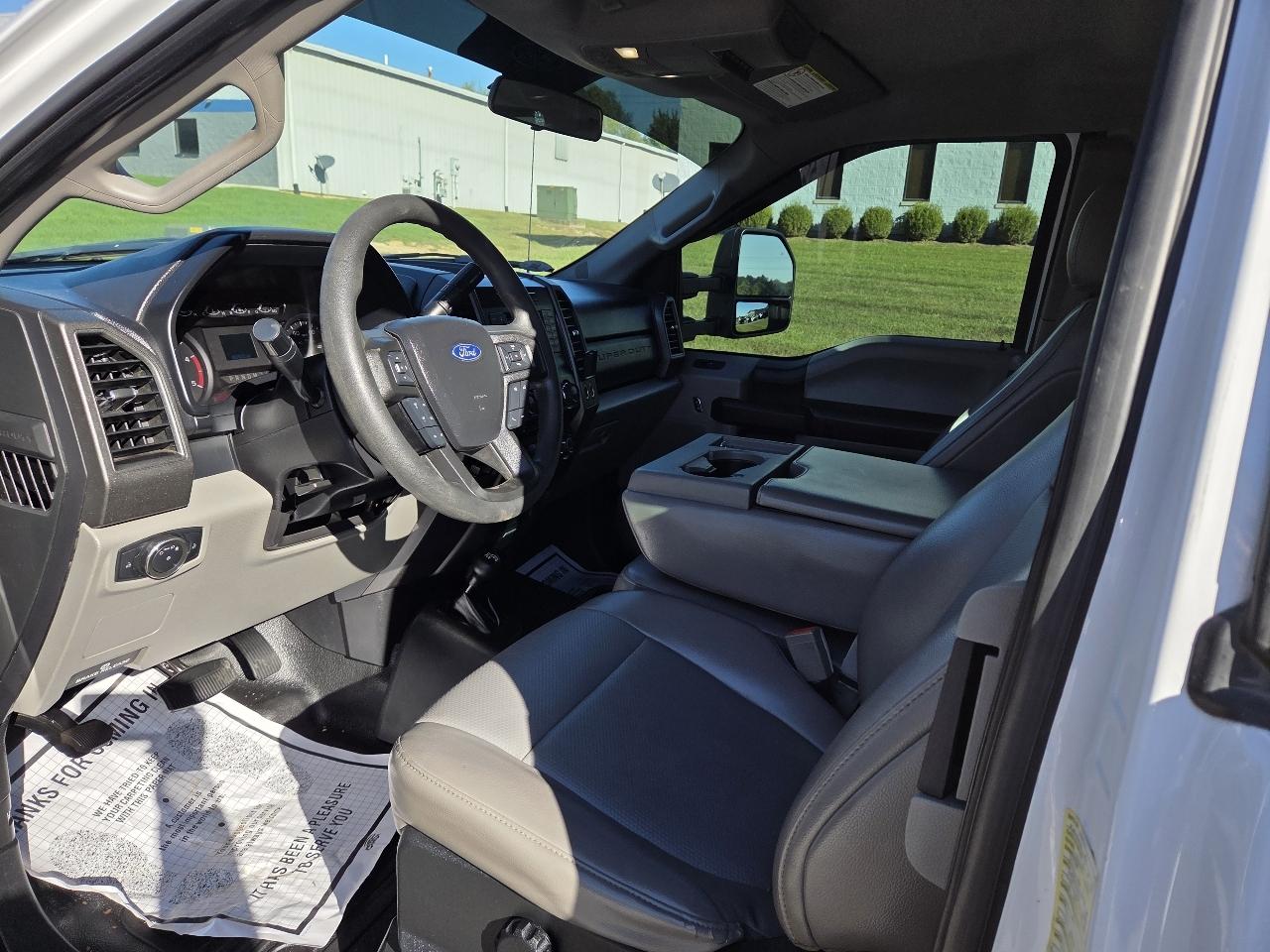 Ford F-350 SD XL SuperCab Long Bed DRW 4WD 2018