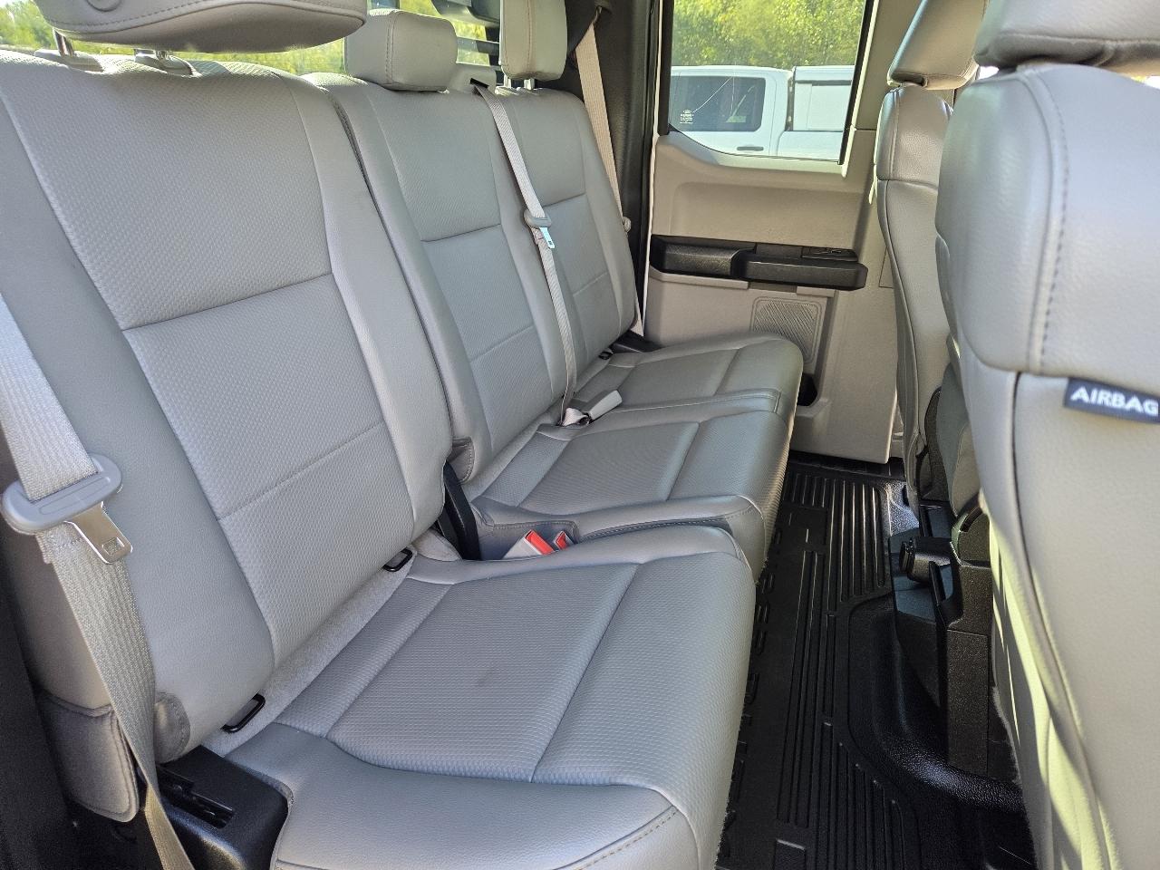 Ford F-350 SD XL SuperCab Long Bed DRW 4WD 2018