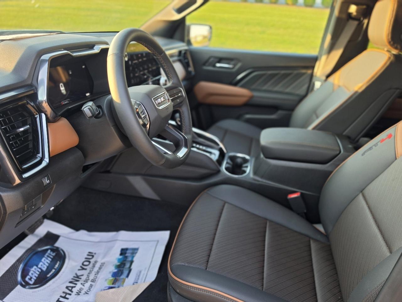GMC Canyon AT4 Crew Cab 4WD 2026