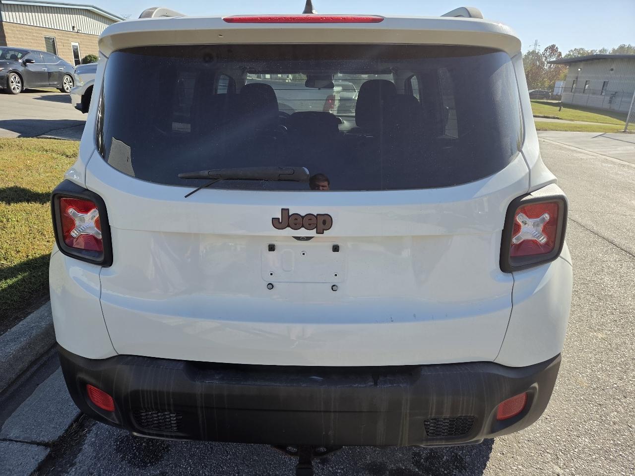 Jeep Renegade Latitude FWD 2016