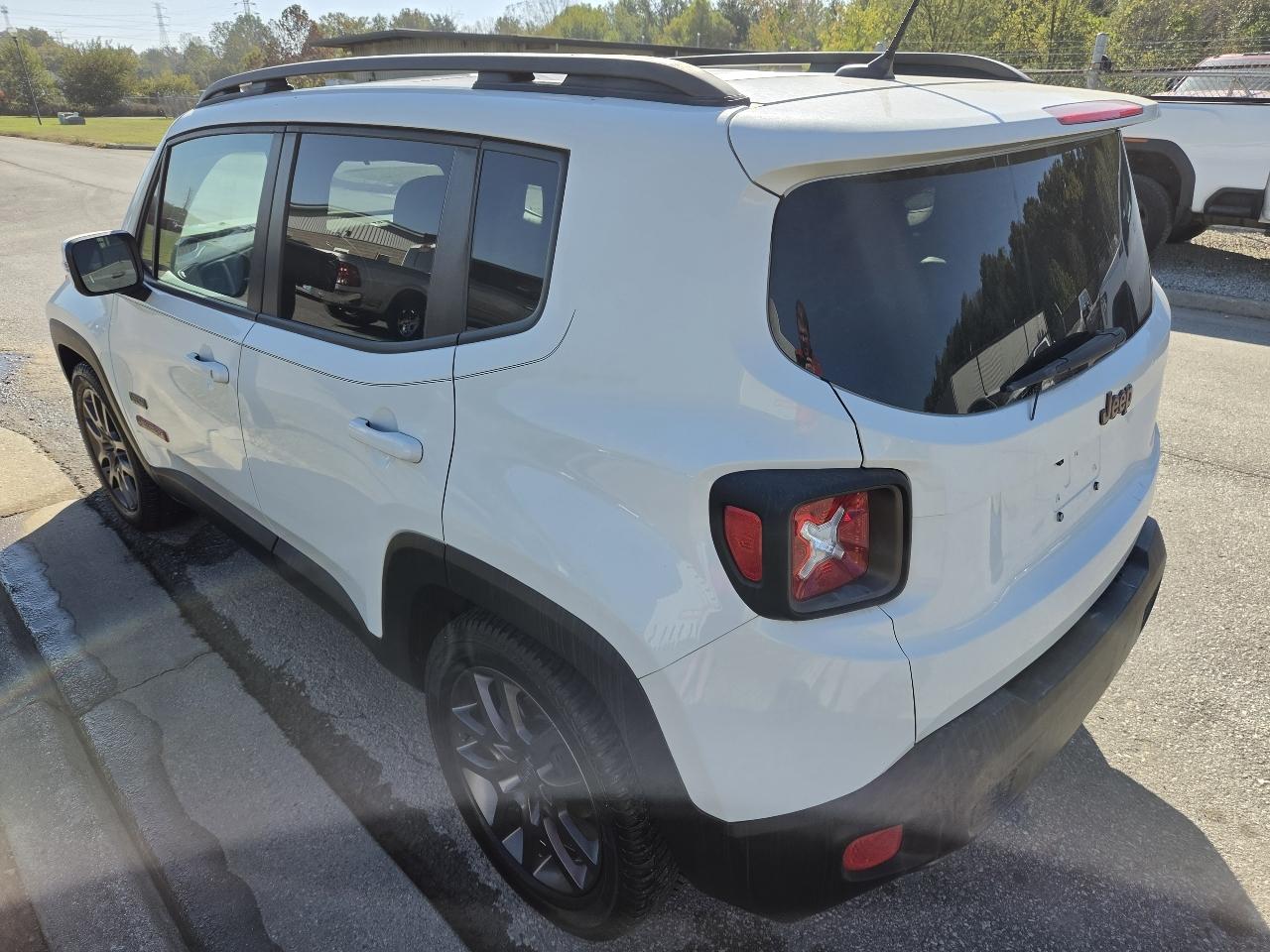 Jeep Renegade Latitude FWD 2016