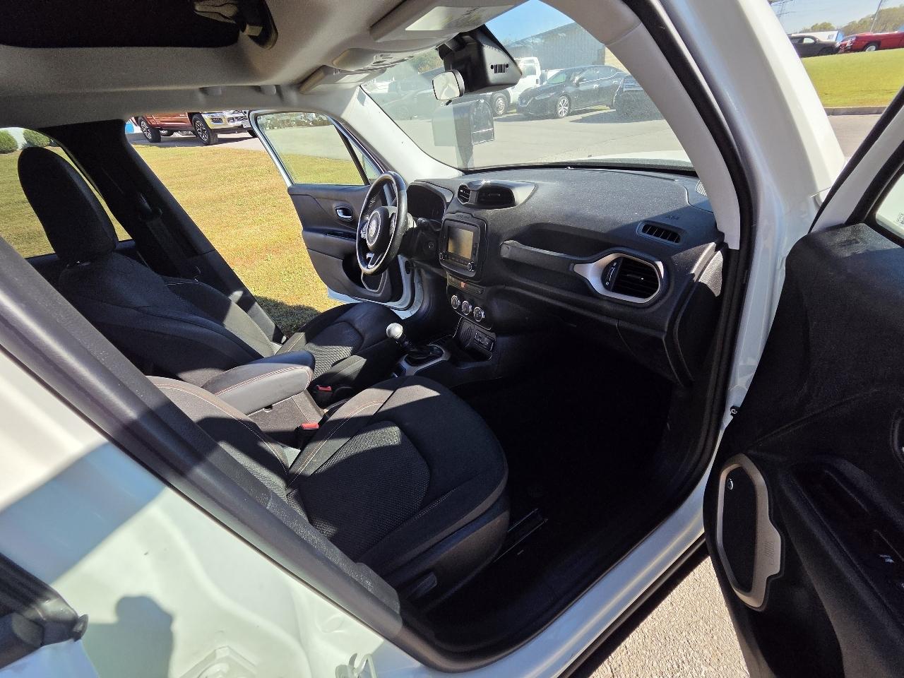 Jeep Renegade Latitude FWD 2016