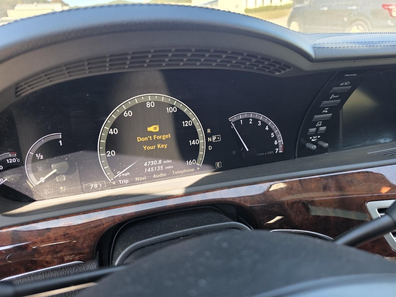 Mercedes-Benz S-Class S550 4-MATIC 2012