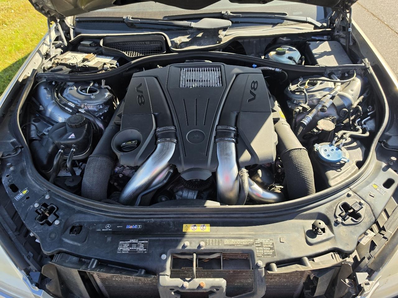 Mercedes-Benz S-Class S550 4-MATIC 2012