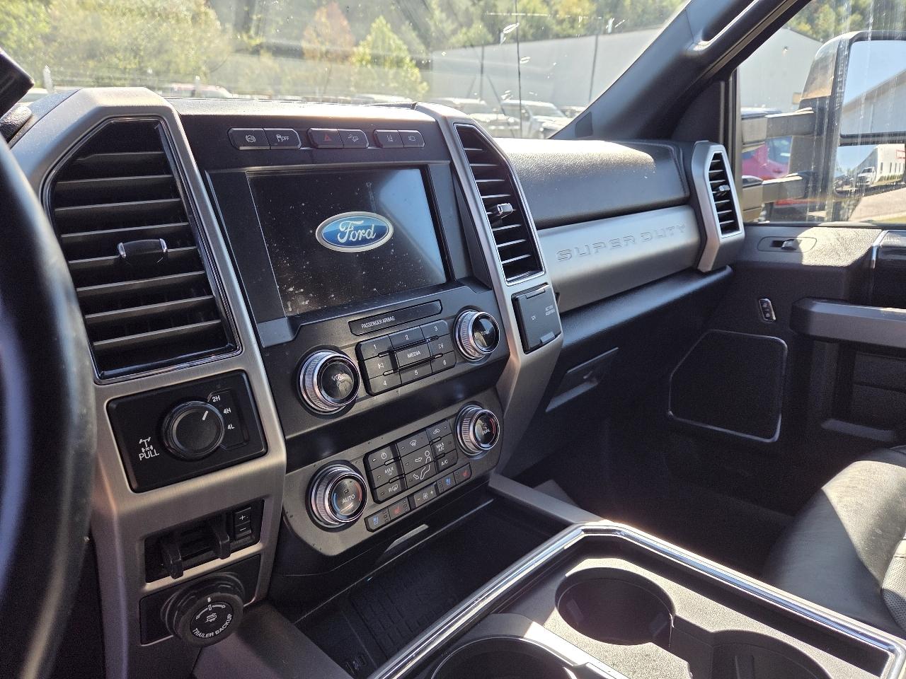 Ford F-250 SD Platinum Crew Cab 4WD 2020