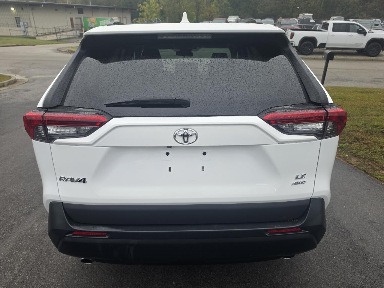 Toyota RAV4 LE AWD 2020
